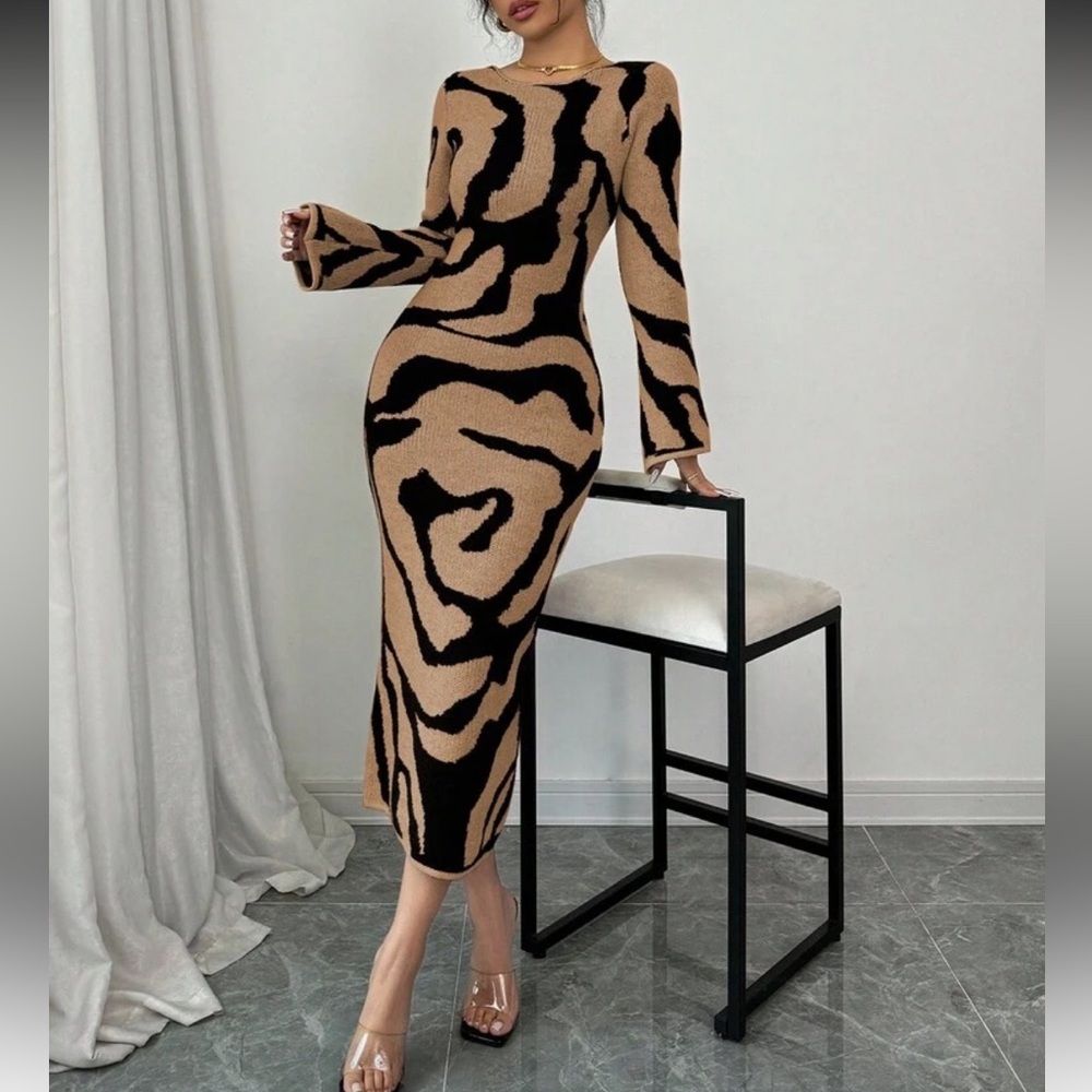 Luxe Elegant Black Brown Swirl Pattern Long Flare Sleeve Sweater Dress